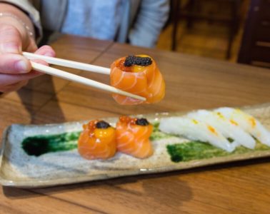 IKIGAI sushi y palillos