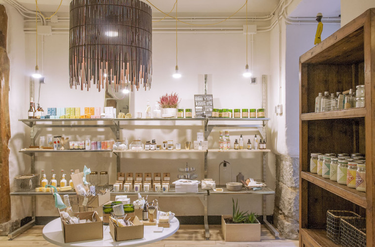 Con Calma | Peluquería y tienda de cosmética natural en Chueca